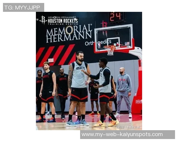 杜兰特称赞谢泼德训练营表现称其侵略性提升球队整体水平 杜兰特称赞谢泼德训练营表现称其侵略性提升球队整体水平