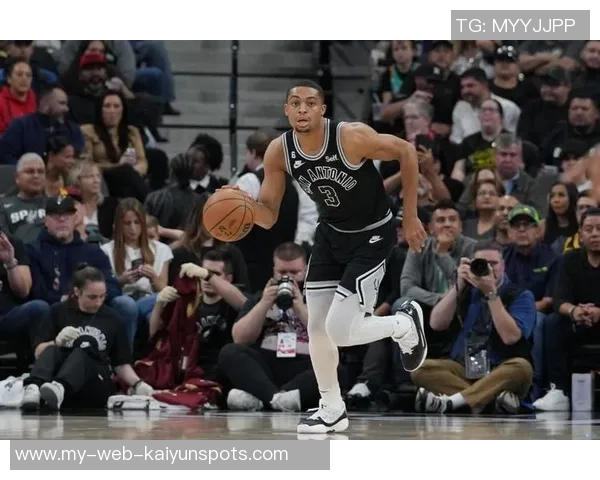 凯尔登出战17分钟高效表现6中4贡献11分5板正负值16助球队胜利 凯尔登出战17分钟高效表现6中4贡献11分5板正负值16助球队胜利