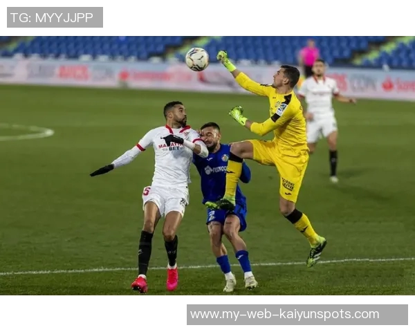 马竞开局迅猛6分钟破门塞尔塔球员解围失误送乌龙大礼 马竞开局迅猛6分钟破门塞尔塔球员解围失误送乌龙大礼