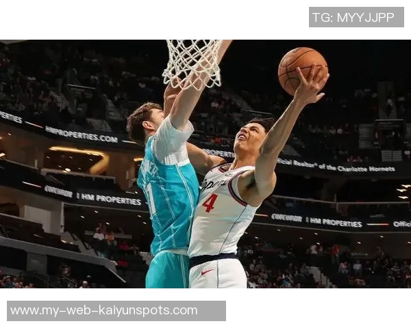 克利福德表现出色篮网双星齐发力科比桑德斯贡献9分4篮板2助攻